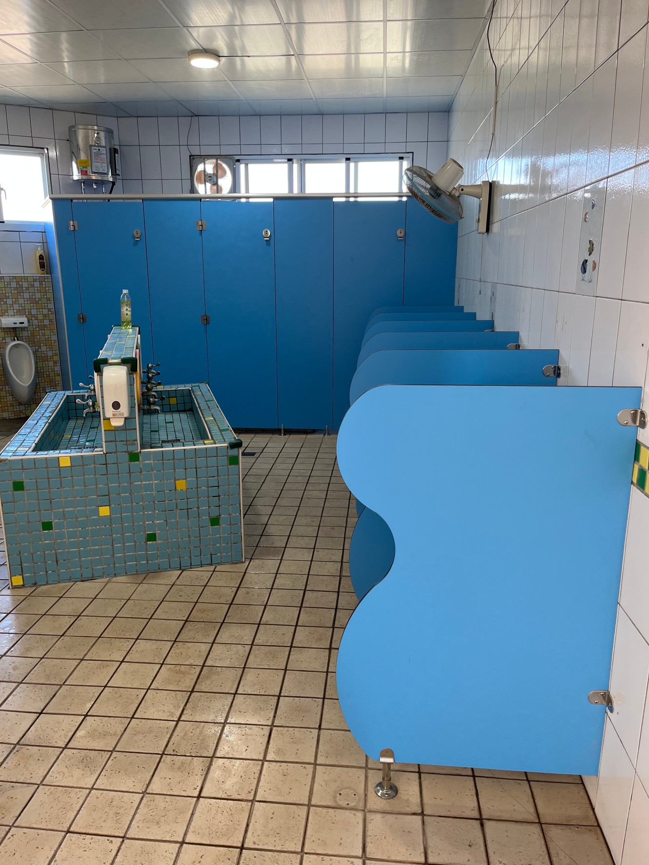 13mm熱固定性強化樹脂板-廁所浴室搗擺工程
